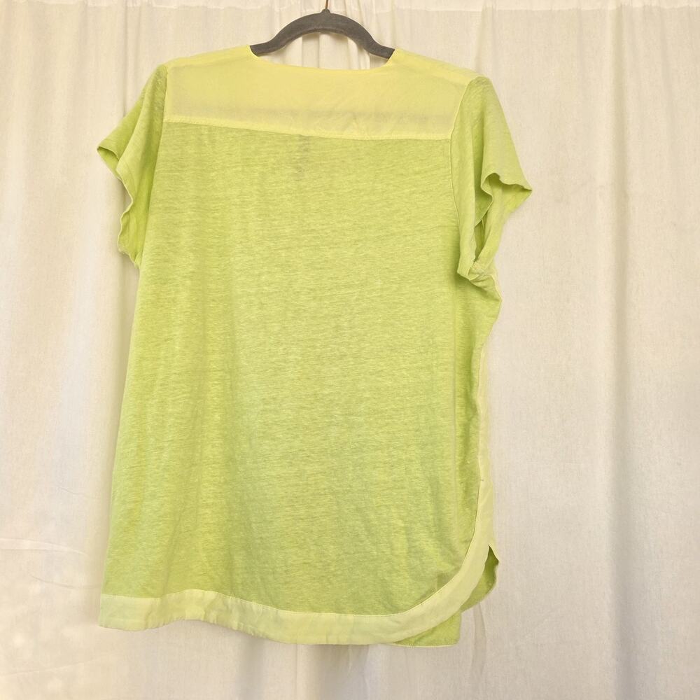 Light Green V-Neck Short Sleeve Blouse - Picture 2 of 8